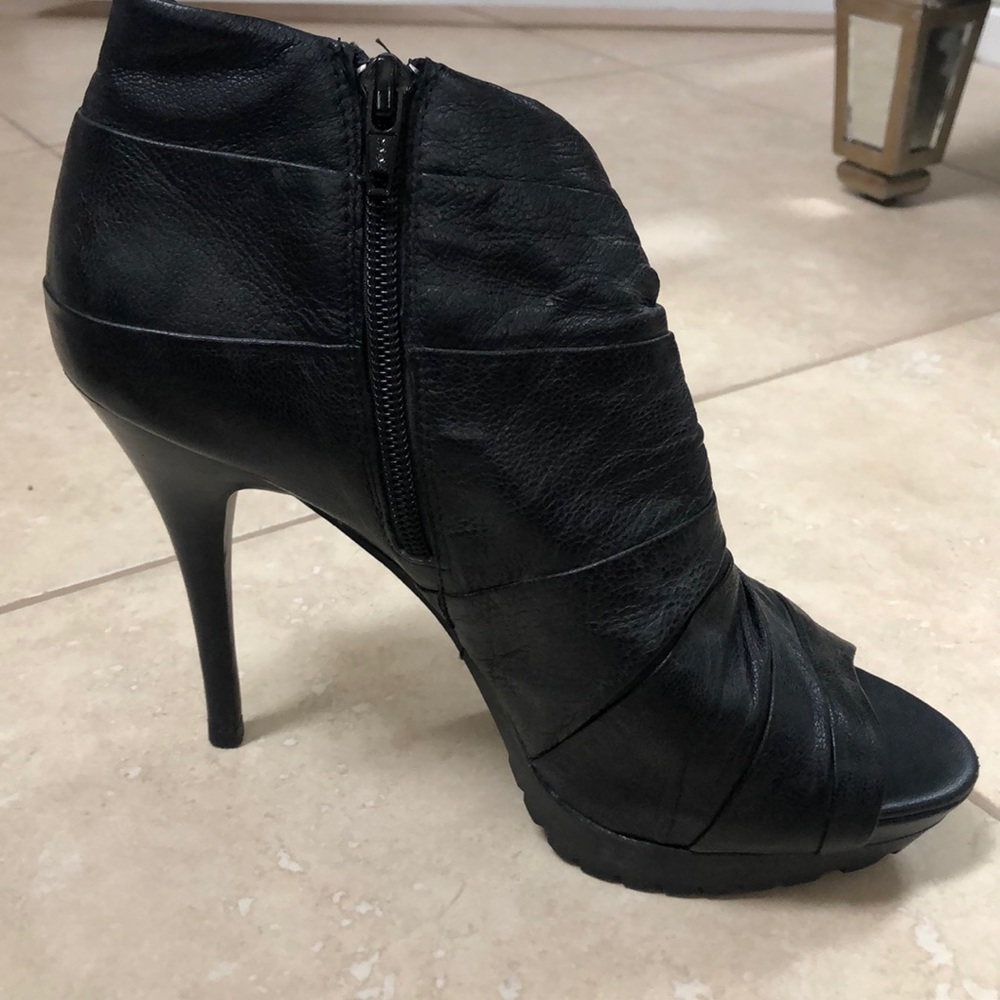 Gunmetal black draped leather open toe booties! - Picture 5 of 15